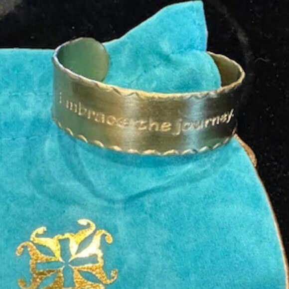 Rustic Cuff Embrace the Journey bracelet - Picture 1 of 2